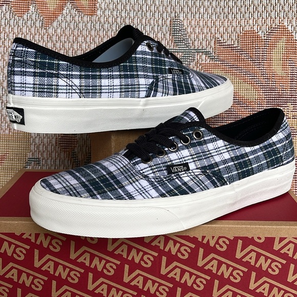 Vans Shoes - Vans WMNS Authentic
Grunge Plaid Multi
VN0009PVBMB
Sneakers